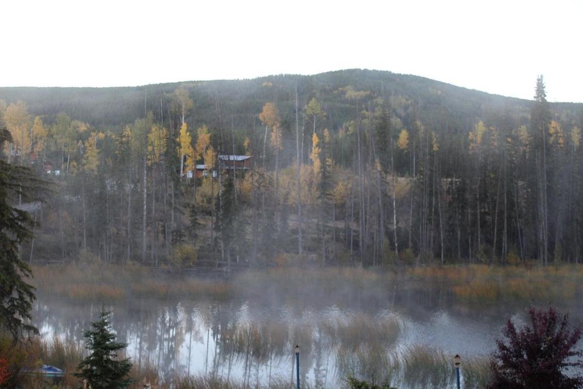 Lac Le Jeune Nature Resort Logan Lake Exterior foto