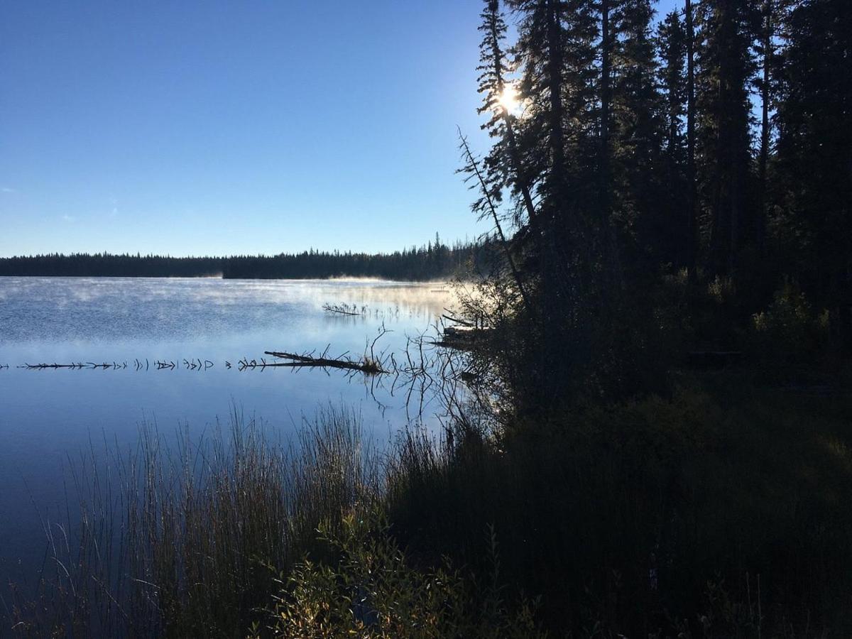 Lac Le Jeune Nature Resort Logan Lake Exterior foto