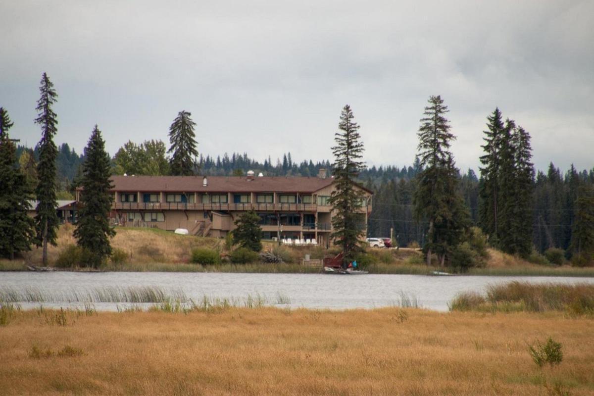 Lac Le Jeune Nature Resort Logan Lake Exterior foto