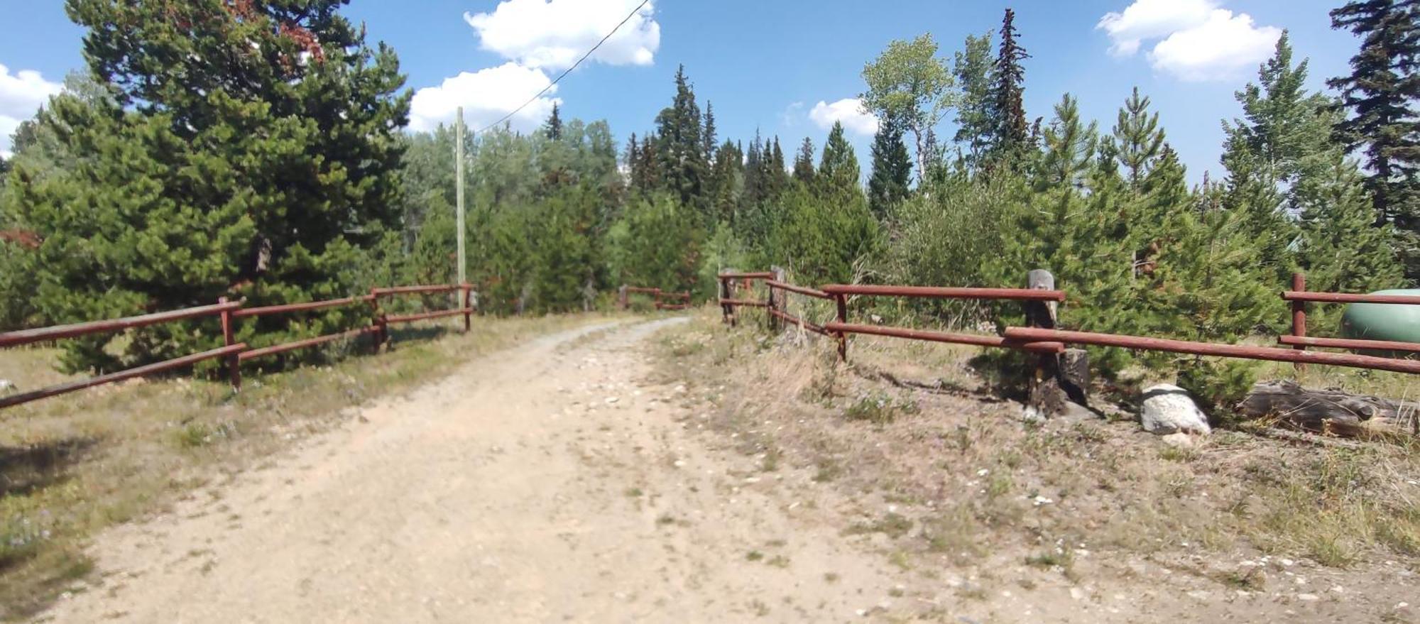 Lac Le Jeune Nature Resort Logan Lake Exterior foto