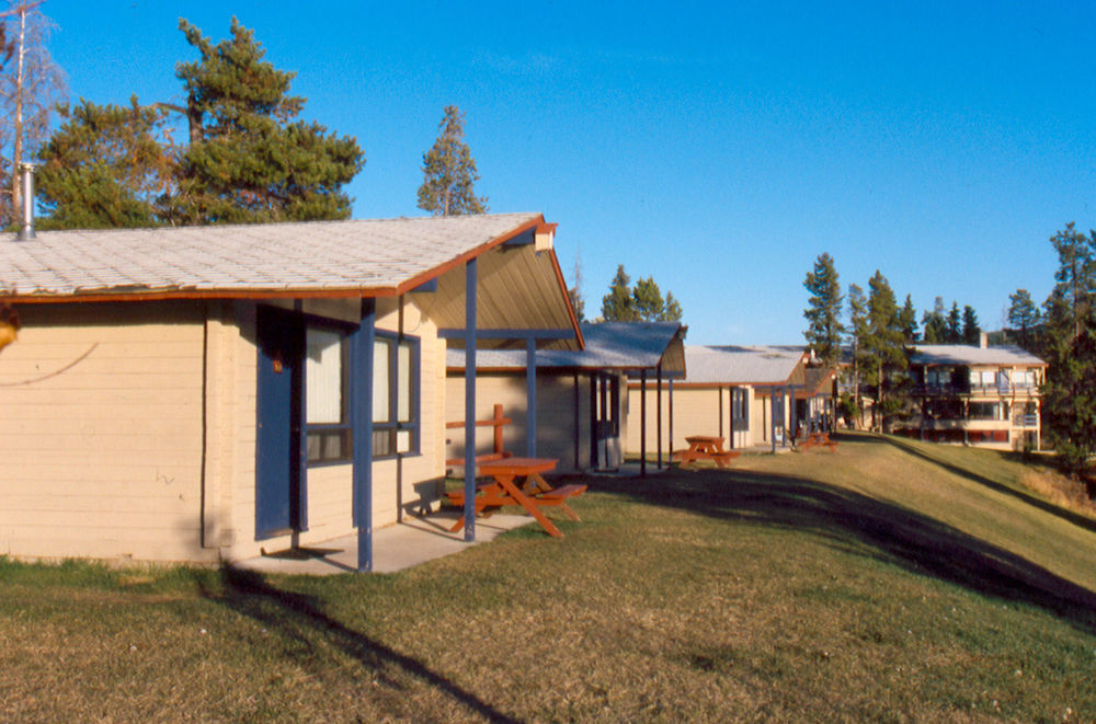 Lac Le Jeune Nature Resort Logan Lake Exterior foto
